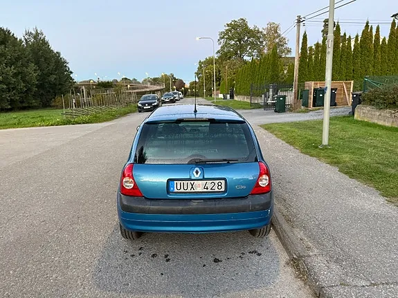 Renault Clio 2004 photo 3