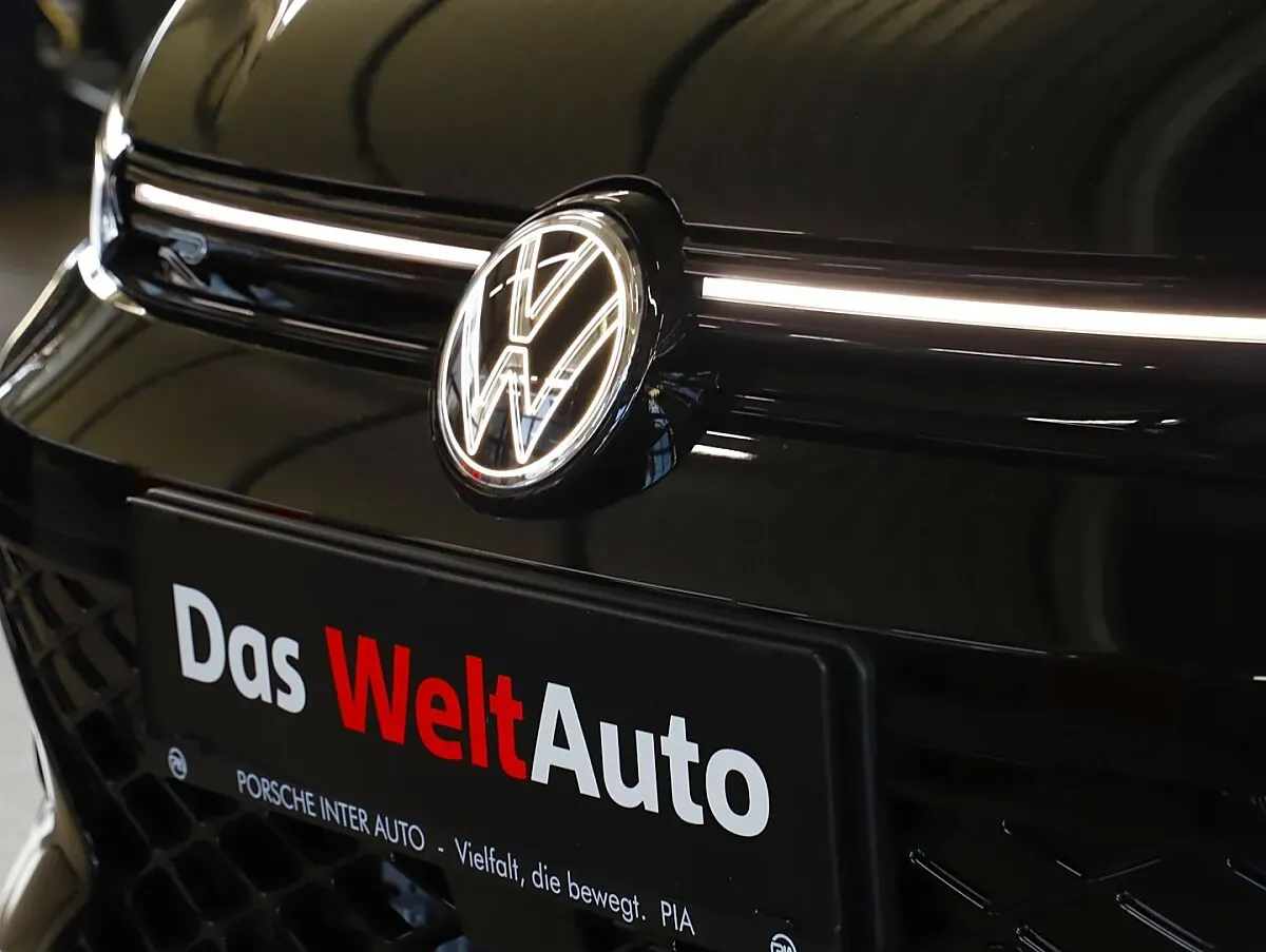 Volkswagen Golf 2026 photo 2