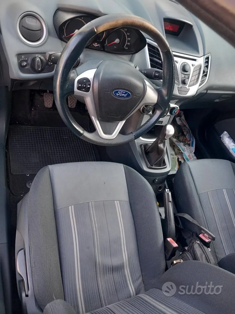 Ford Fiesta 2009 photo 4