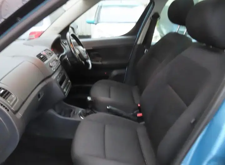 Skoda Roomster 2012 photo 3