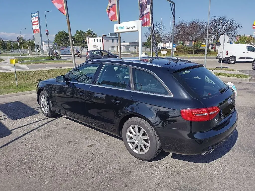 Audi A4 2015 photo 2