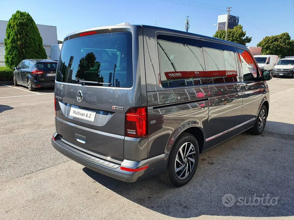 Volkswagen T6.1 Multivan 2022 photo 3