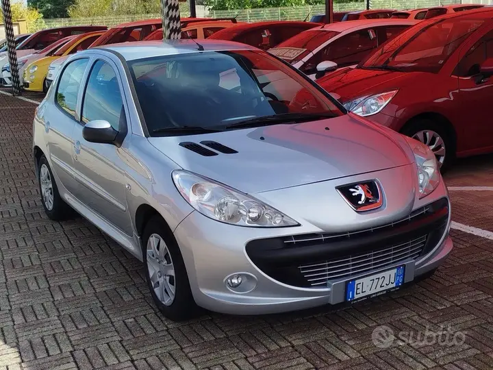 Peugeot 206