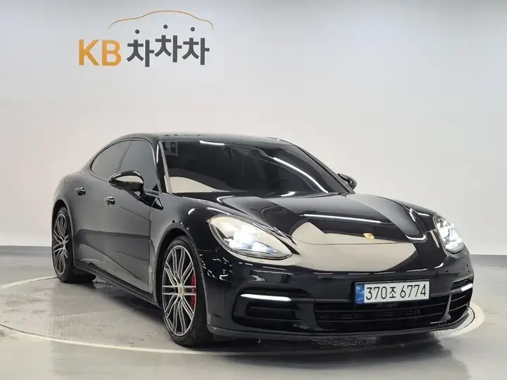 Porsche Panamera 2018 photo 4