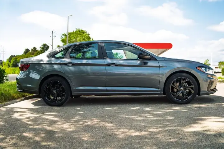 Volkswagen Jetta 2025 photo 4