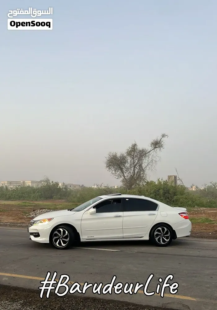 Honda Accord 2017 photo 2