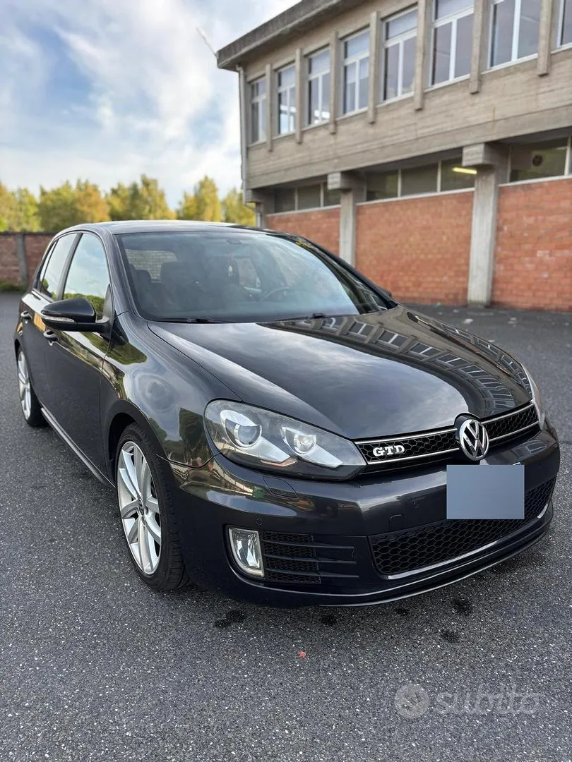 Volkswagen Golf 2010 photo 2
