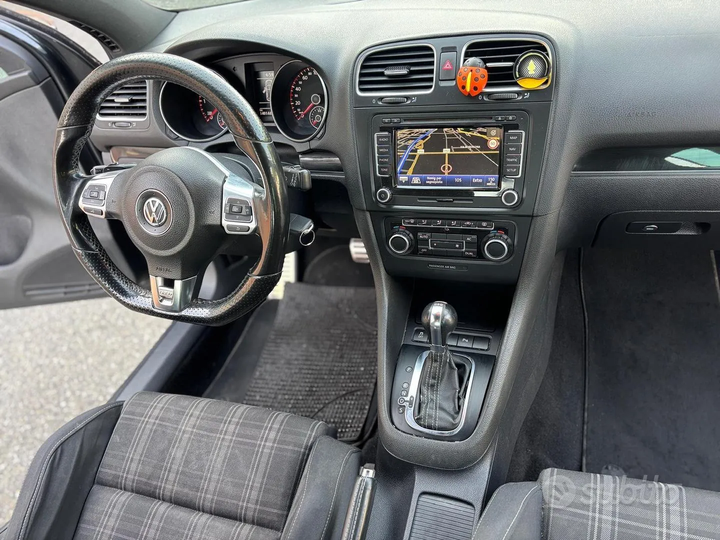 Volkswagen Golf 2010 photo 5