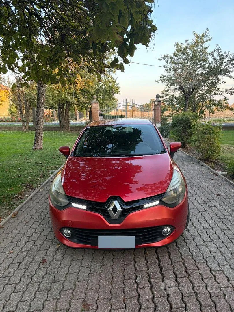 Renault Clio 2015 photo 2