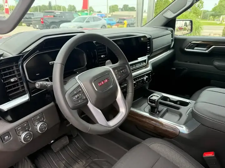 GMC Sierra 1500 2026 photo 4