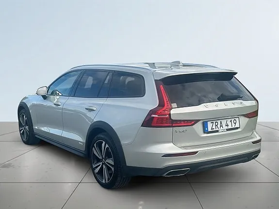 Volvo V60 Cross Country 2020 photo 5