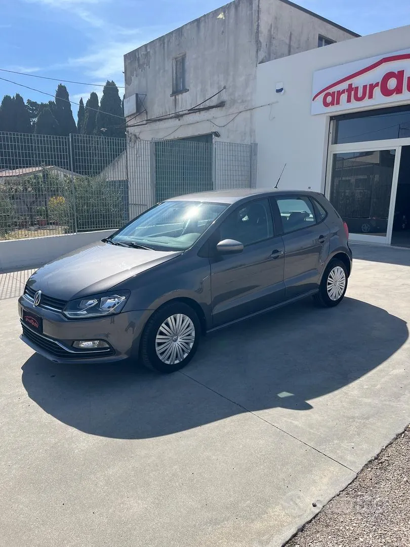 Volkswagen Polo 2015 photo 2