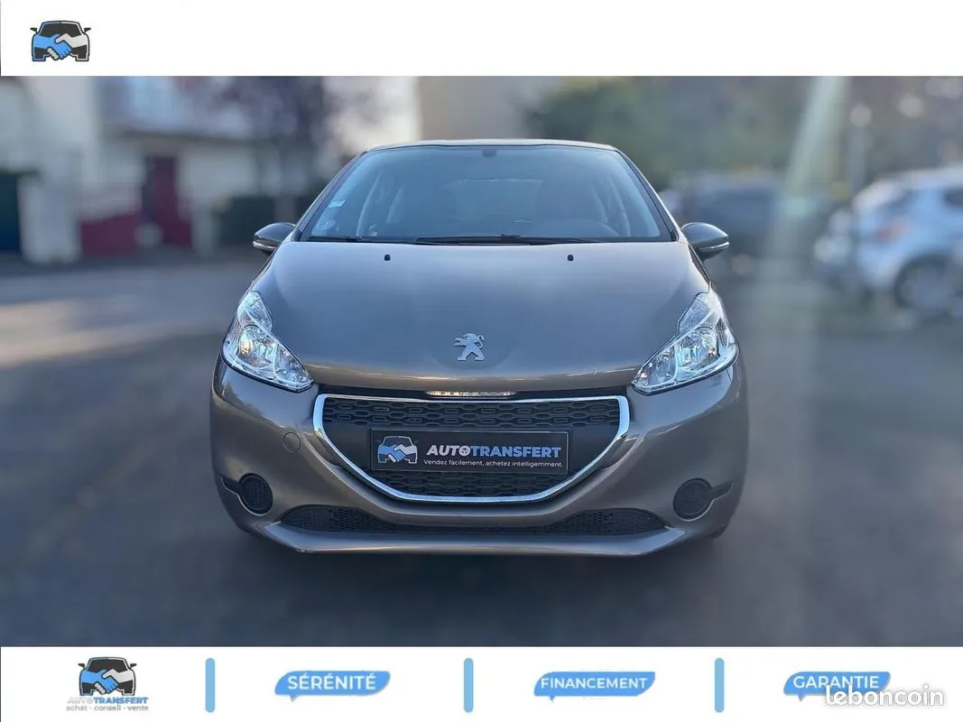 Peugeot 208 2015 photo 3