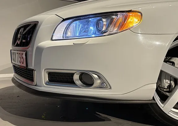 Volvo V70 2012 photo 3