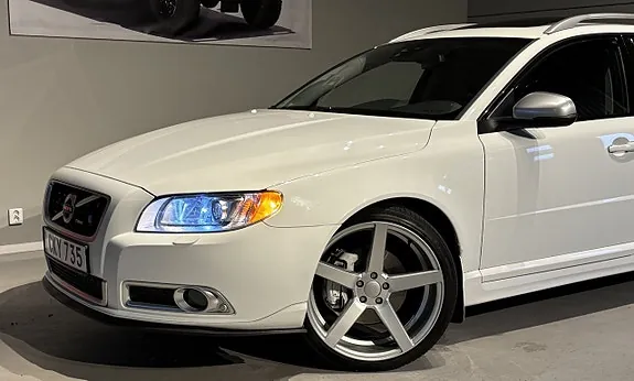 Volvo V70 2012 photo 4