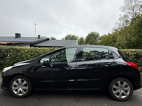 Peugeot 308 2009 photo 2