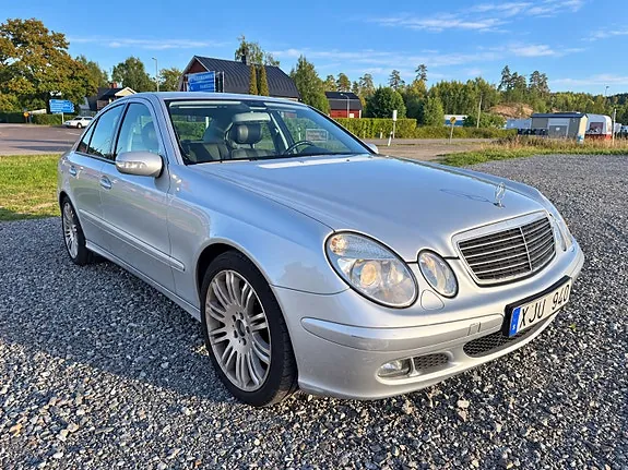 Mercedes-Benz E200