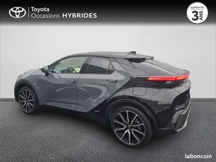 Toyota C-Hr 2026 photo 2