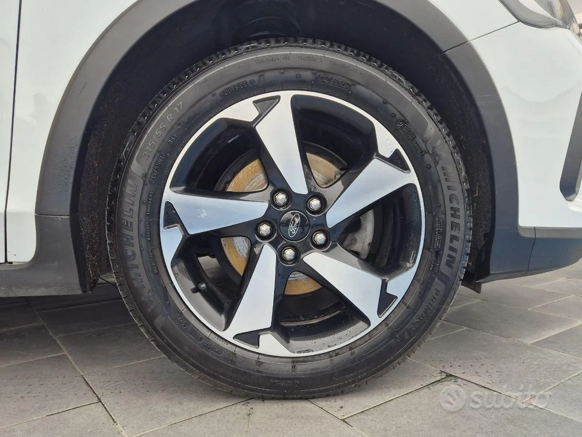 Ford Focus 2023 photo 4