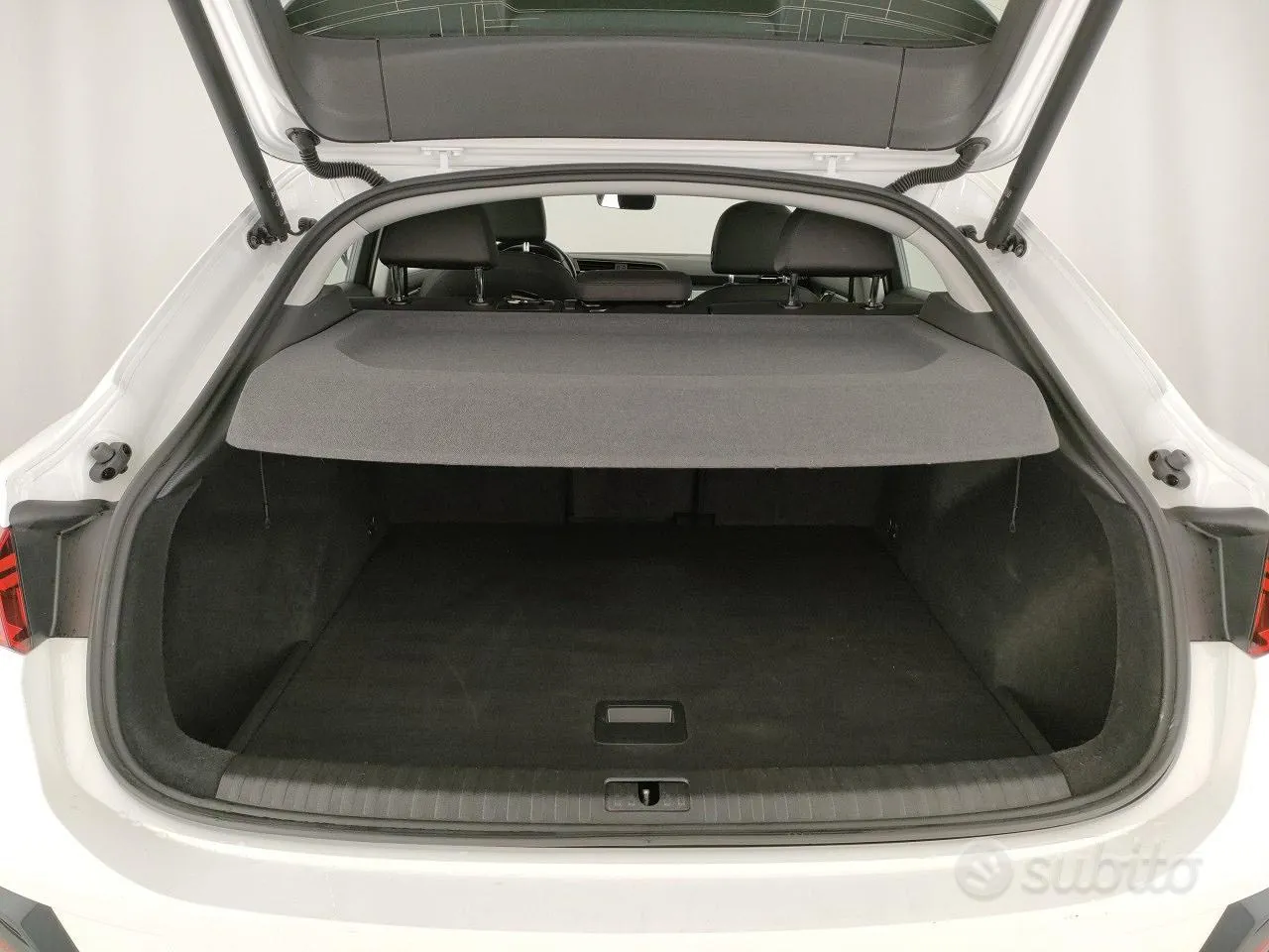 Audi Q3 2022 photo 4
