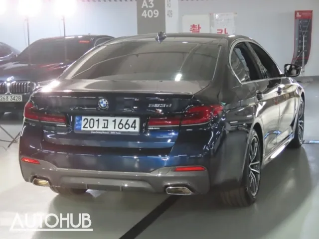 BMW 5 Series 2023 photo 3