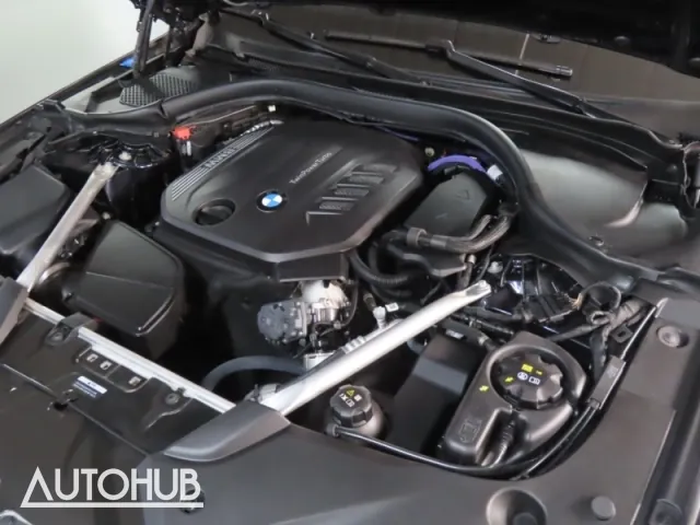 BMW 5 Series 2023 photo 5