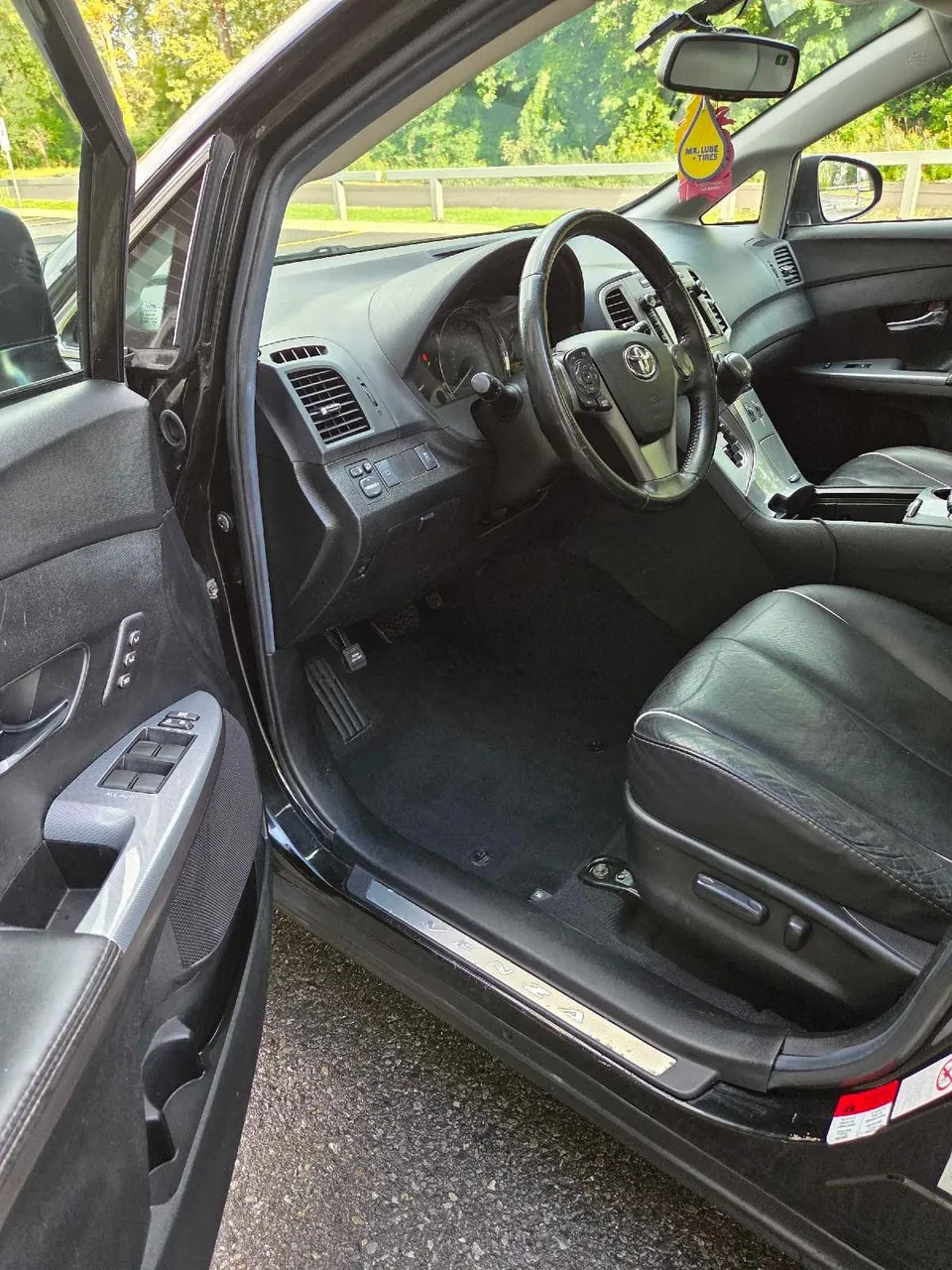Toyota Venza 2014 photo 2