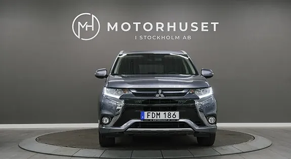 Mitsubishi Outlander 2016 photo 2