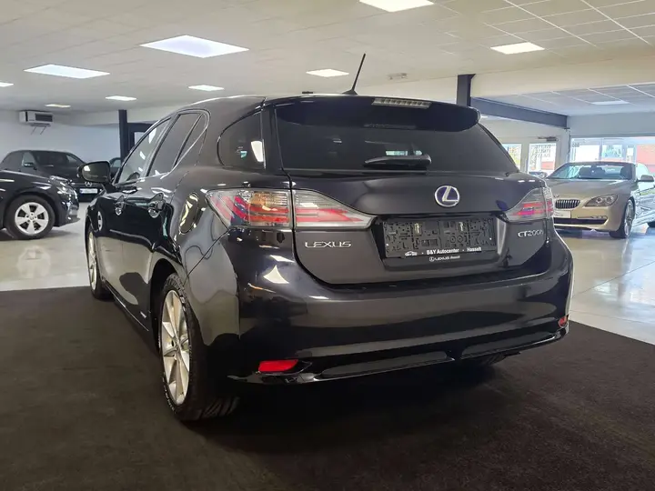 Lexus Ct 200H 2011 photo 4