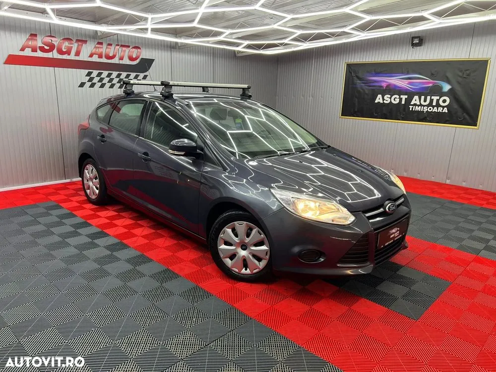 Ford Focus 2013 photo 3