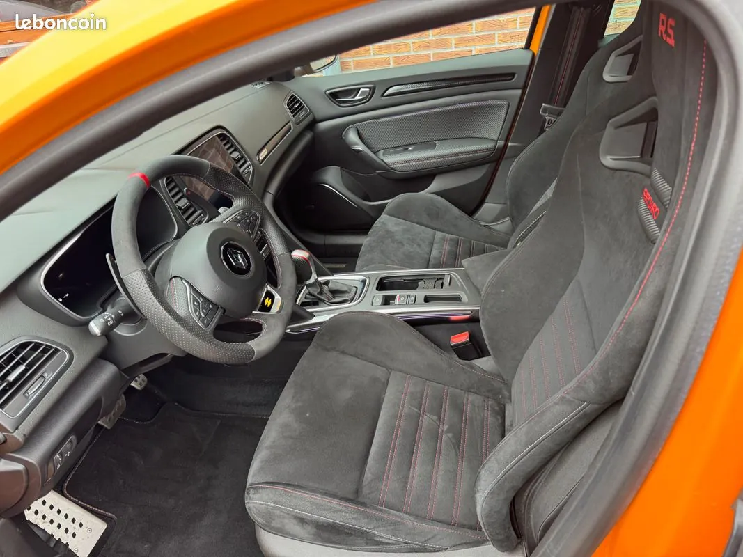 Renault Megane 2023 photo 2