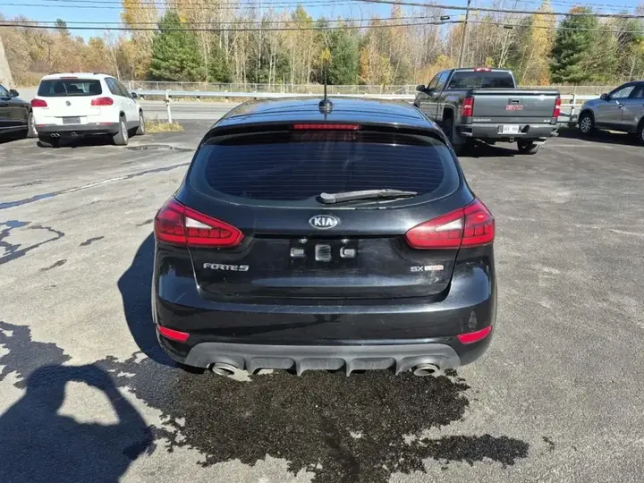 Kia Forte5 2017 photo 4