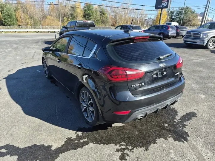 Kia Forte5 2017 photo 3