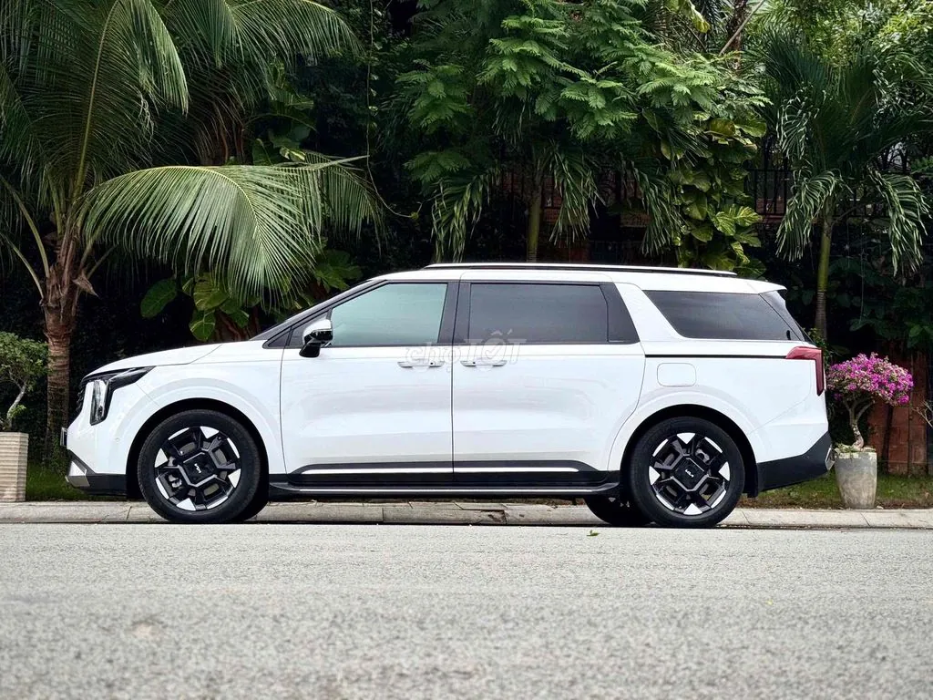 Kia Carnival 2025 photo 3