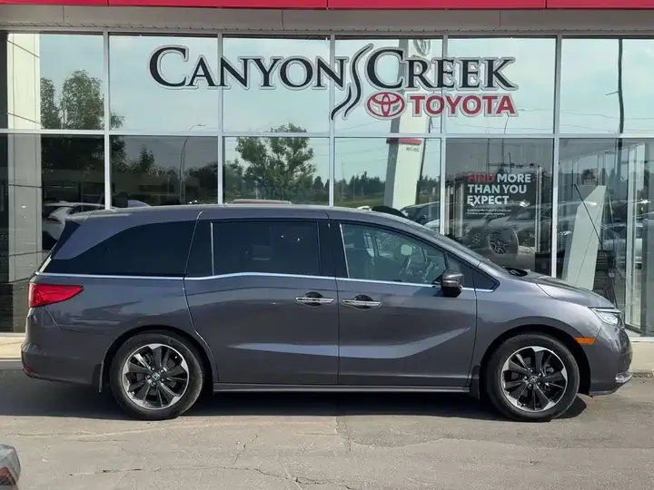 Honda Odyssey 2024 photo 2