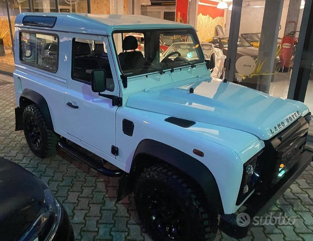 Land Rover Defender 2015 photo 3