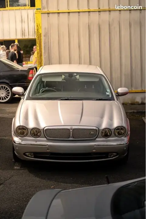 Jaguar Xjr