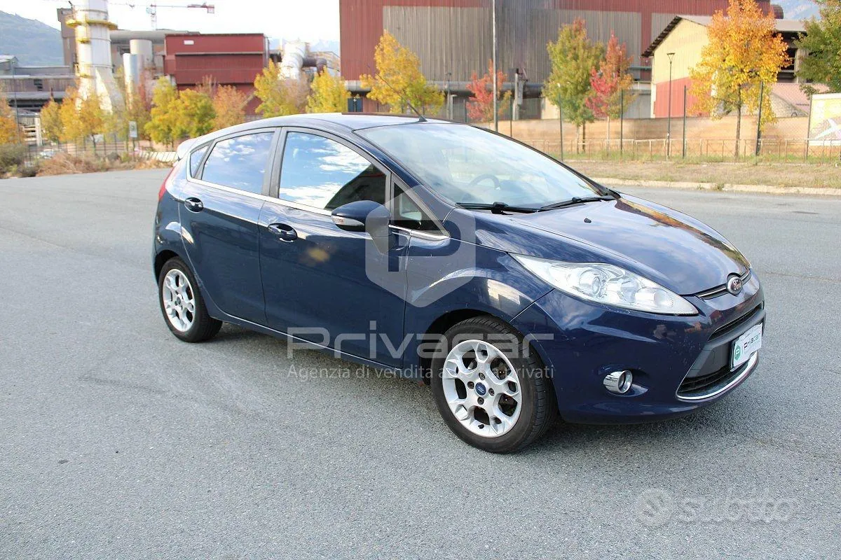Ford Fiesta 2012 photo 3