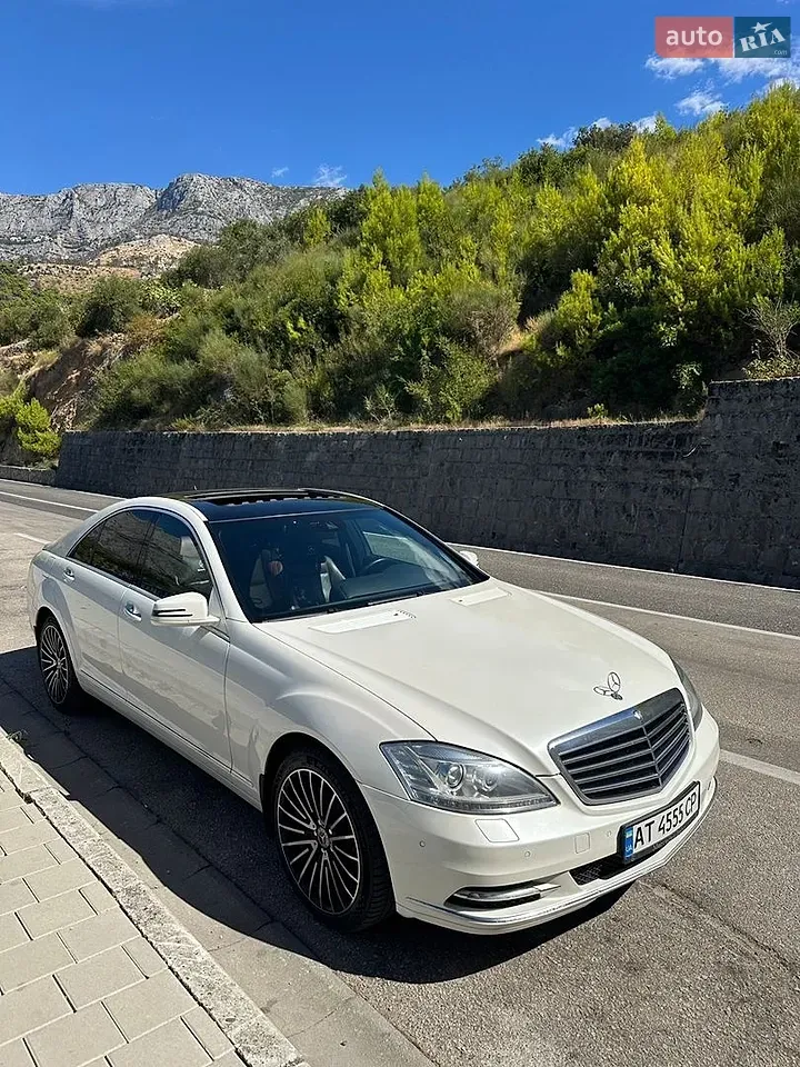 Mercedes-Benz S-Class 2012 photo 3