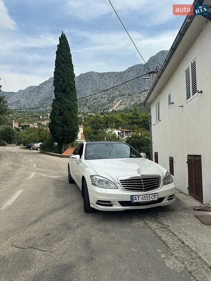 Mercedes-Benz S-Class 2012 photo 4
