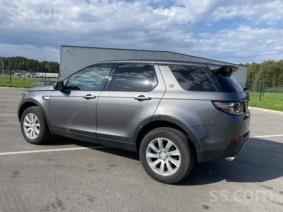 Land Rover Discovery Sport 2016 photo 2