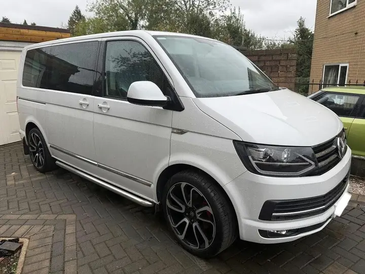 Volkswagen Caravelle 2017 photo 2