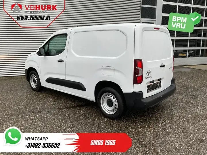 Toyota Proace City 2024 photo 2