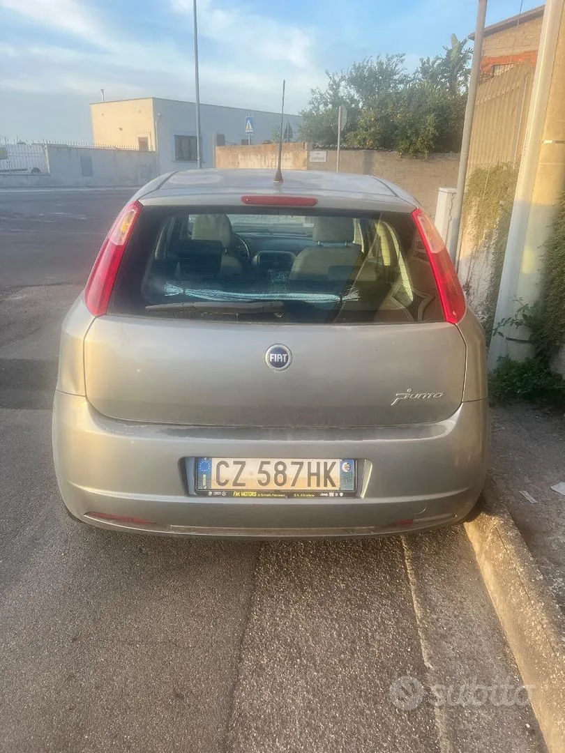 Fiat Punto 2005 photo 2