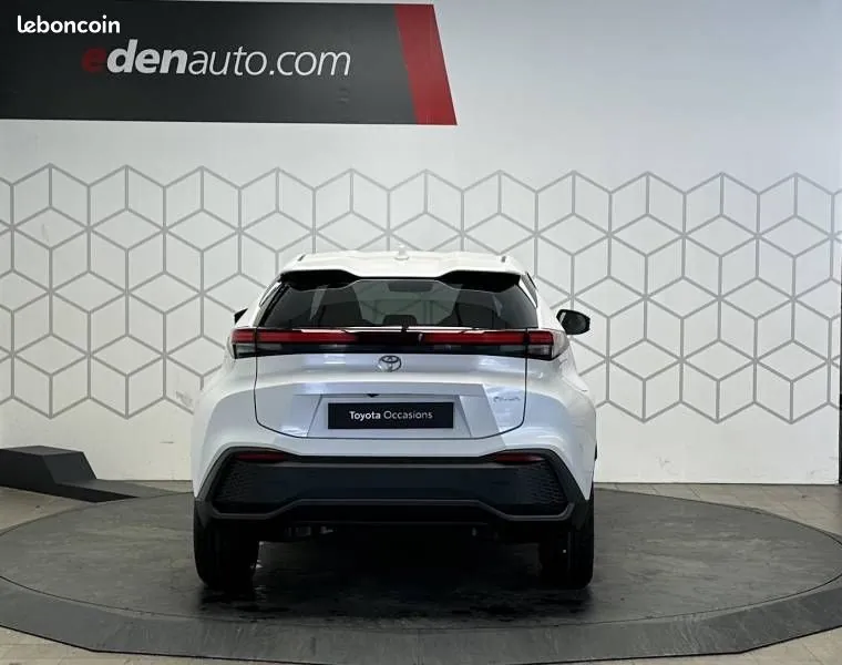 Toyota C-Hr 2025 photo 3