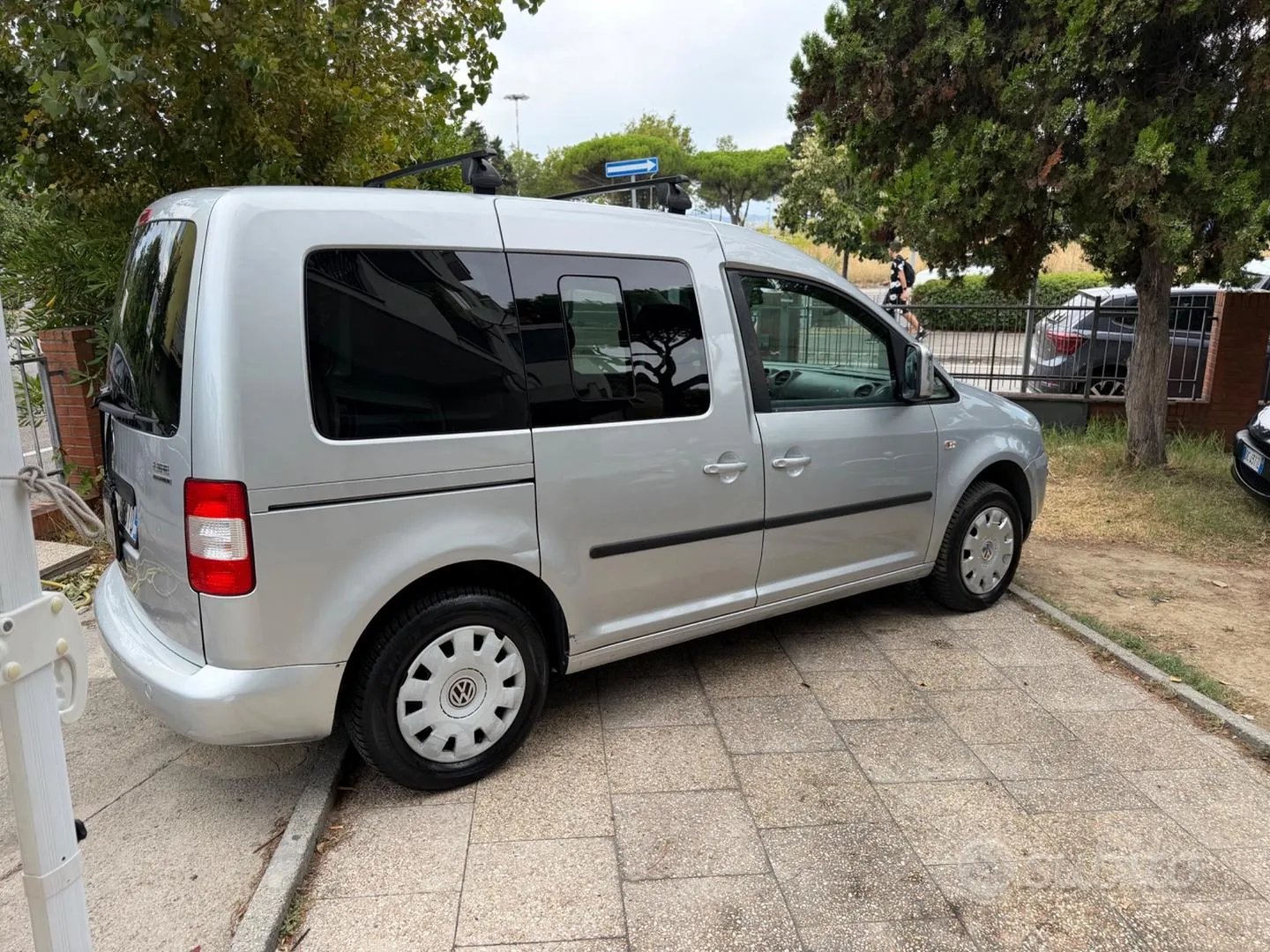 Volkswagen Caddy 2008 photo 3