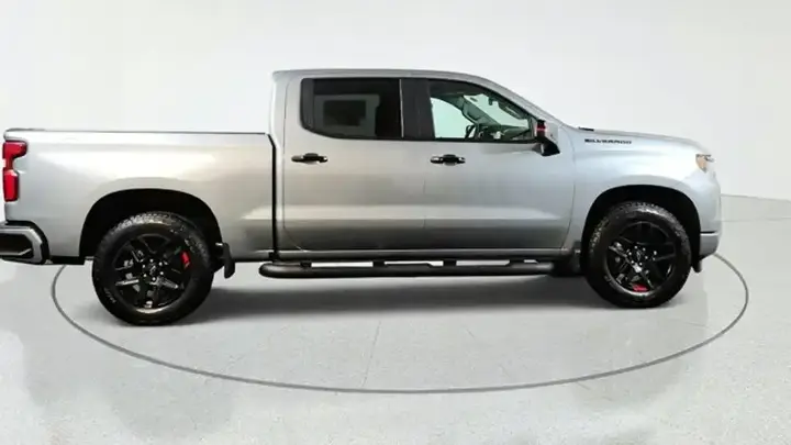 Chevrolet Silverado 1500 2026 photo 2