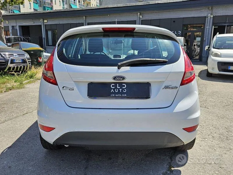 Ford Fiesta 2010 photo 5