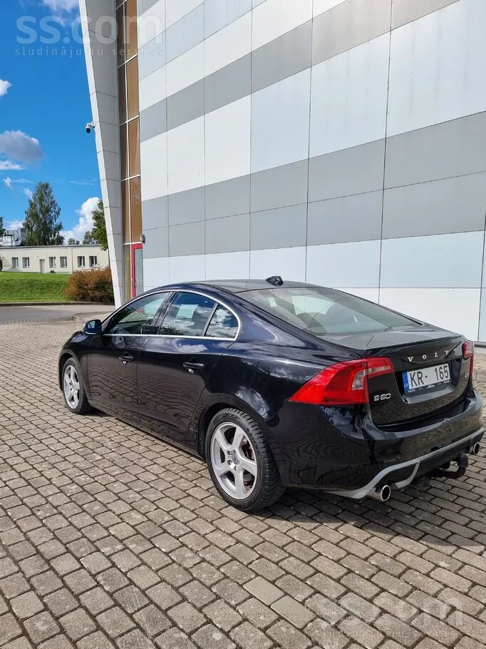 Volvo S60 2011 photo 5