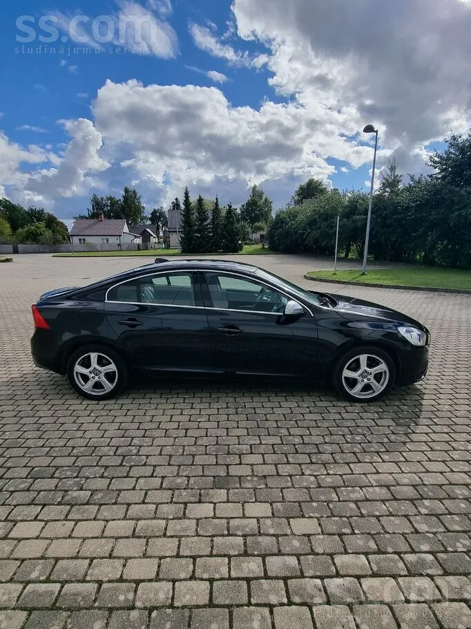 Volvo S60 2011 photo 3